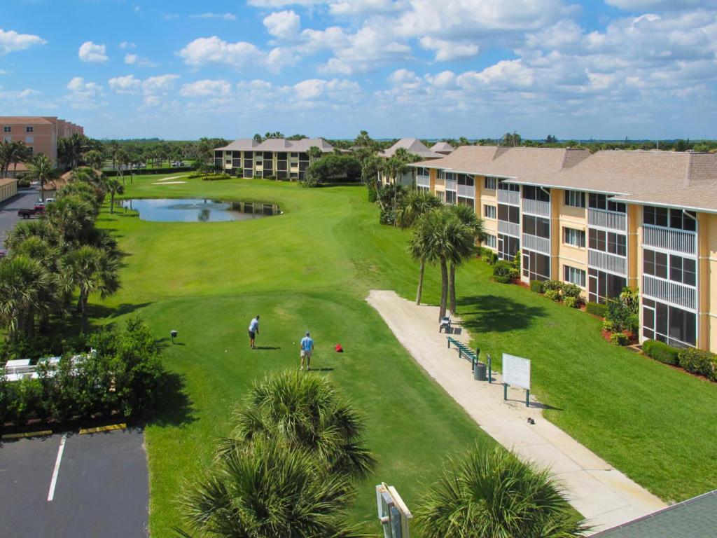 Beach Getaway - Ocean Beach, Tennis, Golf, Pool With Tiki Bar Fort Pierce Exterior photo