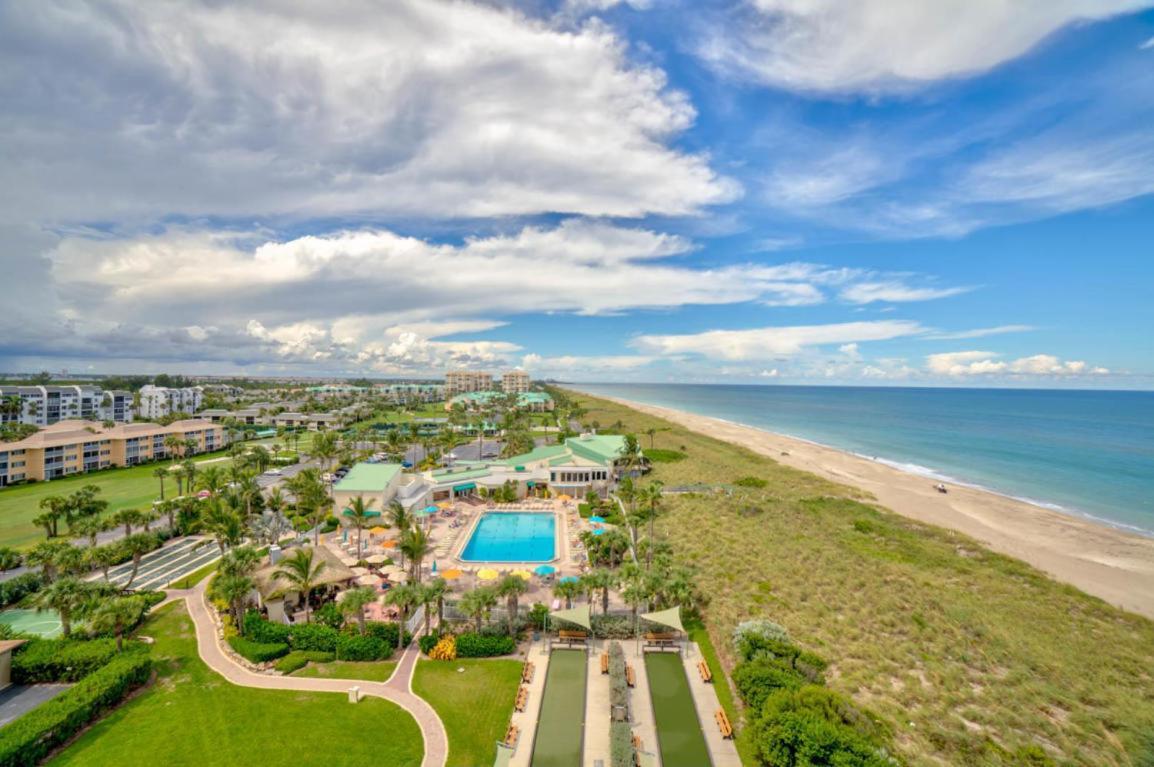 Beach Getaway - Ocean Beach, Tennis, Golf, Pool With Tiki Bar Fort Pierce Exterior photo